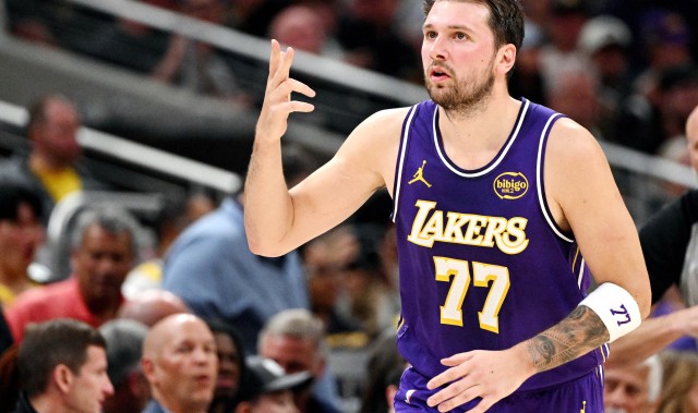 世界杯官网直播入口下载-077单月600分排不进前30！一人几乎包揽前11 哈登场均得分进前6