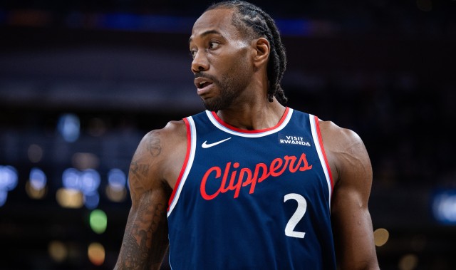 世界杯官网直播入口下载-备战附加赛！伦纳德因左脚踝扭伤将缺席今日主场对阵勇士的比赛