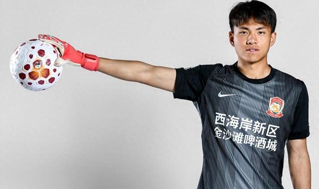 青岛西海岸也是豪门！国足门将李昊回应为何不去豪门，获赞情商高|青岛市|U23亚洲杯|马德里竞技|诺伊尔|马竞_新浪体育_新浪新闻