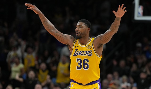 季后赛与杜兰特交手是什么感觉？斯玛特：非常残酷