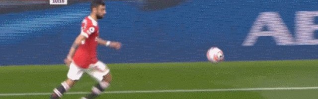 世界杯高清观看入口-【英超】卢克·肖伤退B费失绝平点球 曼联0比1维拉